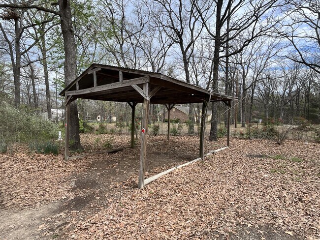 Foto del edificio - 680 Cherry Creek Ln