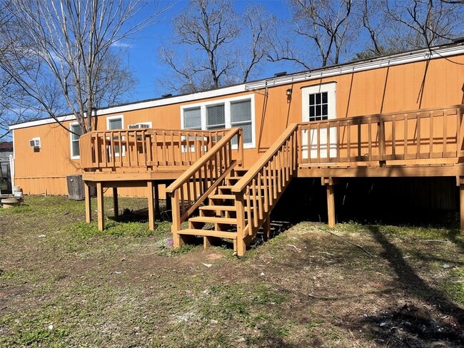 Building Photo - 9677 Longstreet Rd