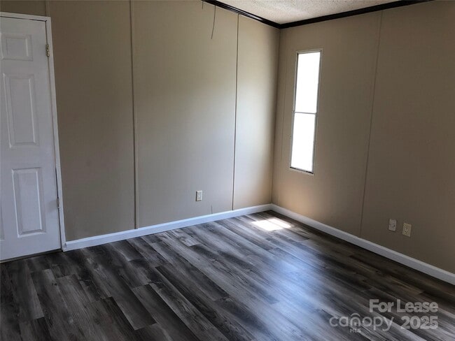 Building Photo - 1077 Bexley Ln