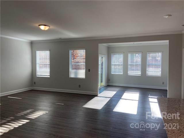 Foto del edificio - 4608 Grove Manor Dr