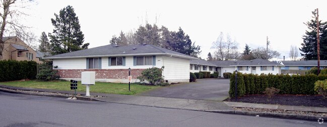 Building Photo - Alder Drive Apartments