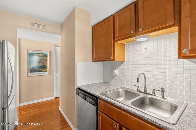 Foto del edificio - 8401 N Atlantic Ave