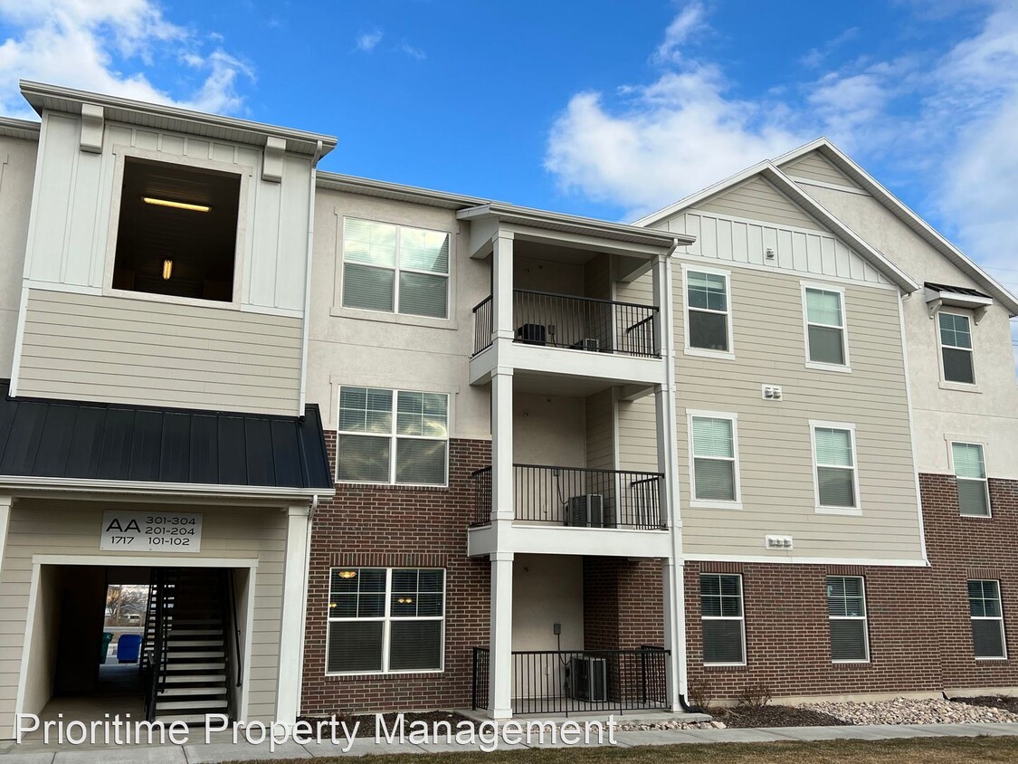 Foto principal - 3 br, 2 bath House - 1717 N. Exchange Park...