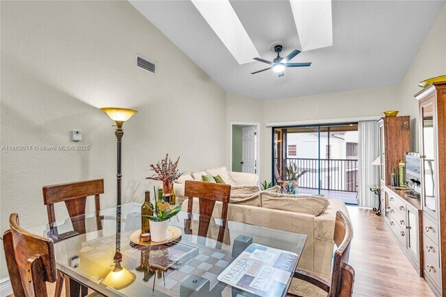 Foto del edificio - 2511 NW 56th Ave