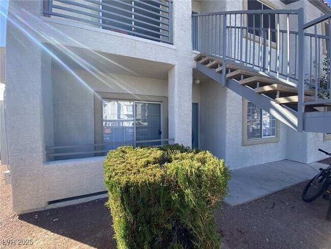 Foto del edificio - 3318 N Decatur Blvd