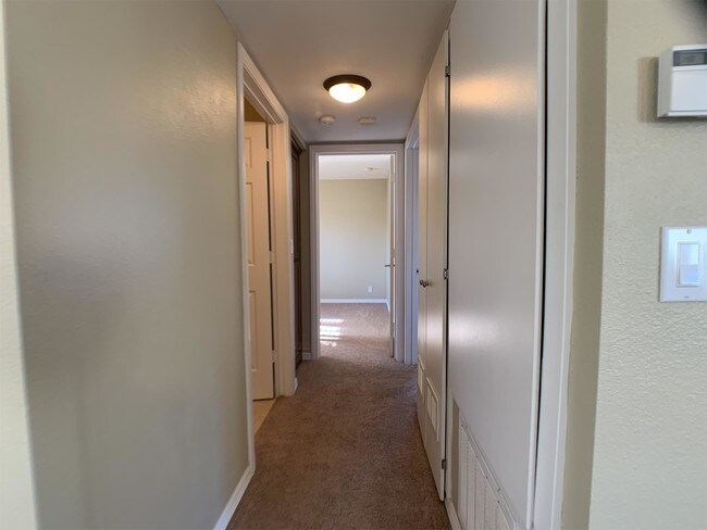 Building Photo - 7594 Park Ridge Blvd
