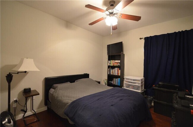 Foto del edificio - 2320 Gracy Farms Ln