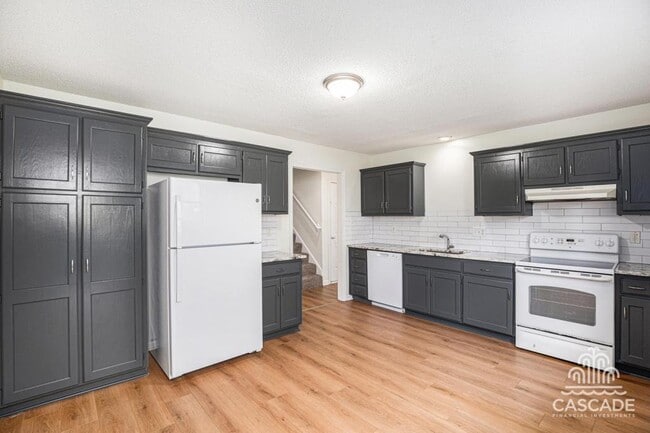 Building Photo - 639 N Queen Ridge Ct