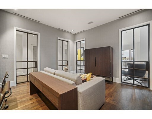 Foto del edificio - 316 Beacon St