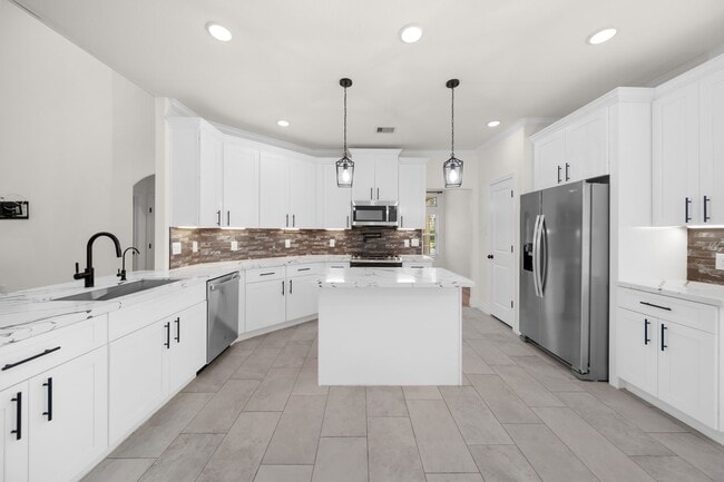 Foto del edificio - 206 Elianne Lace Ct