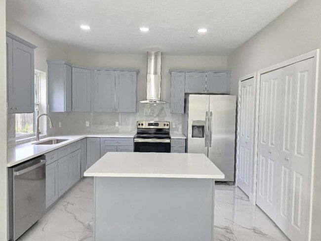 Building Photo - 4464 S Lake Orlando Pkwy