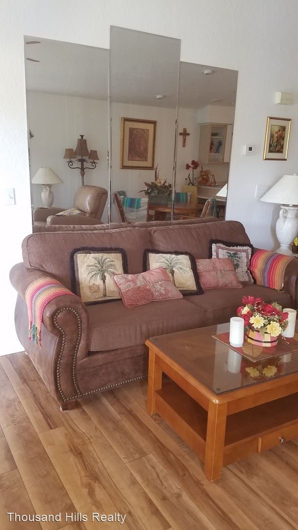 Foto del edificio - 2 br, 2 bath House - 180 W. Rockford Dr. #10