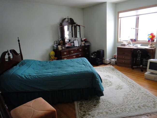 Building Photo - 11 Shorn Dr