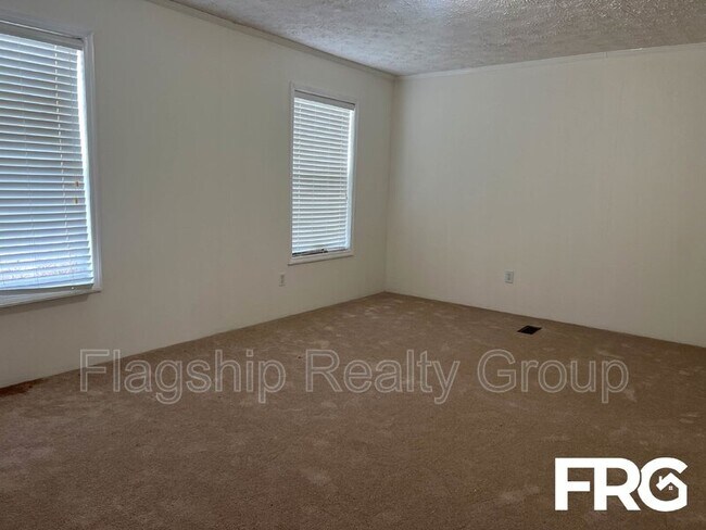 Foto del edificio - 5961 Berkley Dr