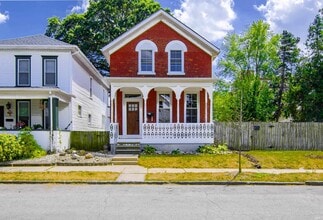 Building Photo - 605 Lavina St