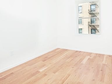 Foto del edificio - 410 E 153rd St