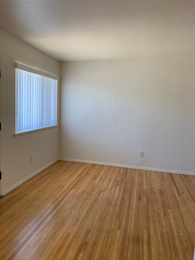 Living room - 2077 San Diego Ave