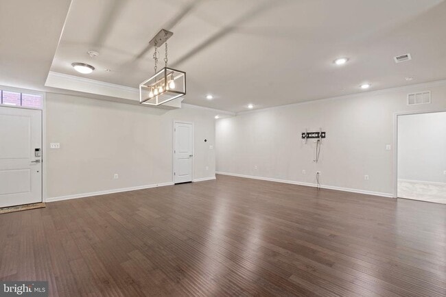 Building Photo - 23235 Milltown Knoll Square