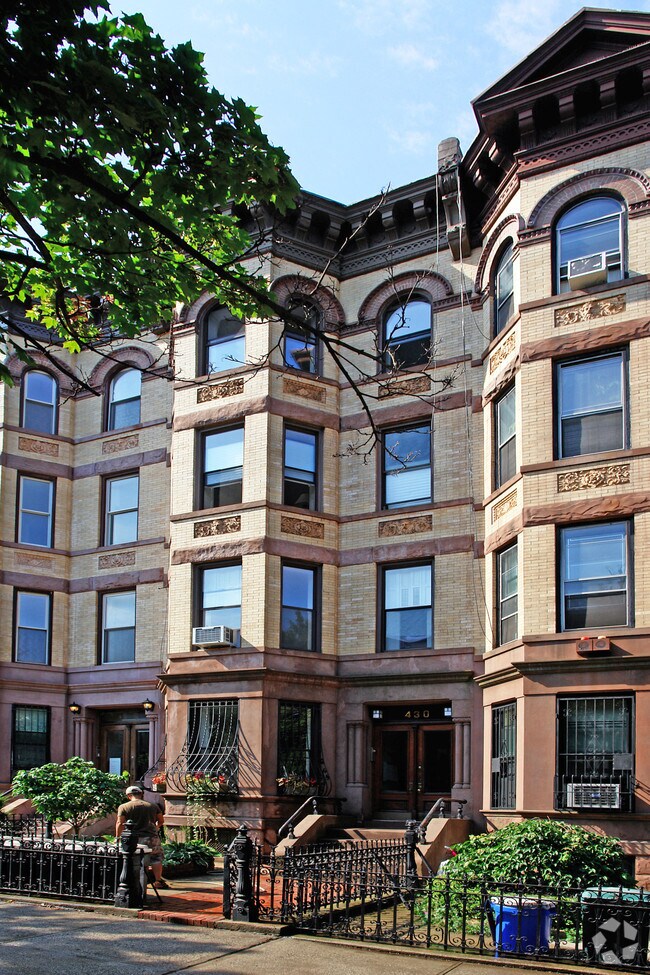 Foto del edificio - 430 3rd St
