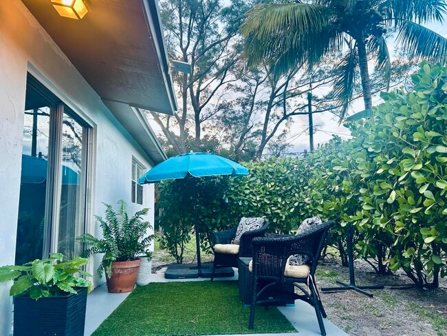 Building Photo - 3403 Hi St