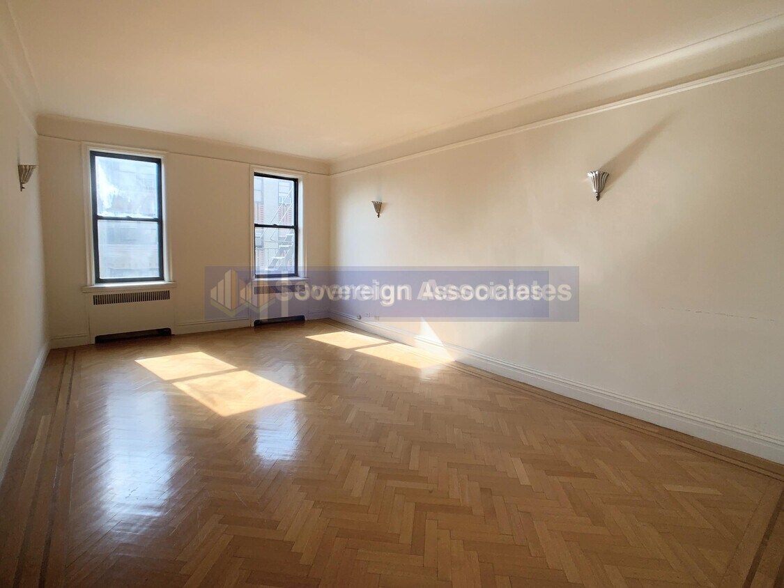 Primary Photo - 240 Cabrini Boulevard