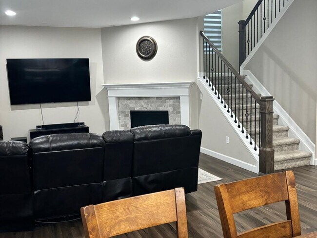 Building Photo - 4 Bedroom Single Family Home in Anthem, Br...