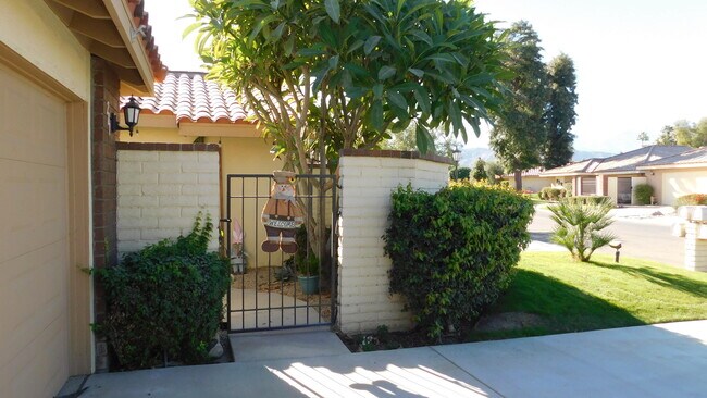 Building Photo - 281 Calle Del Verano