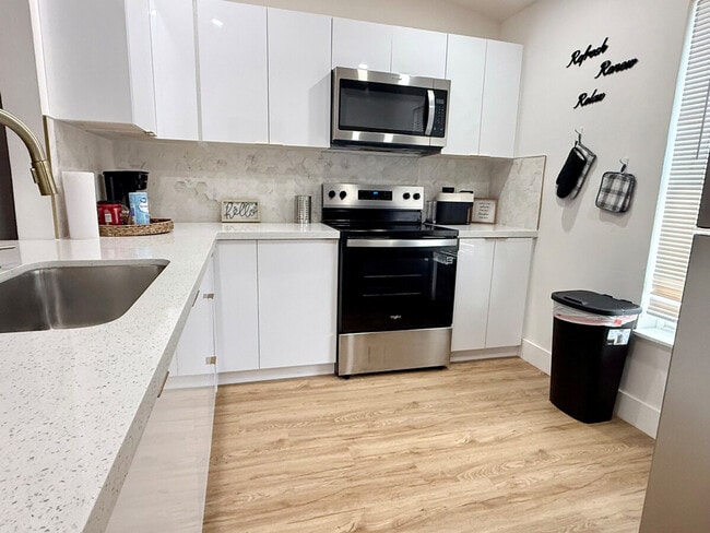 Foto del edificio - 2970 NW 187th St