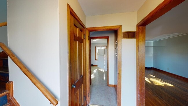 Building Photo - Amazing Location!  Available August 1st