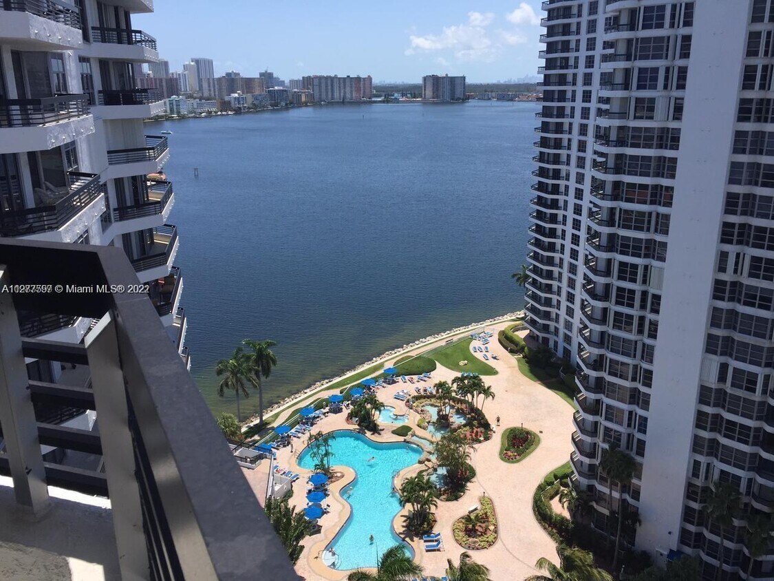 19195 Mystic Pointe Dr Unit 703, Aventura, FL 33180 Condo for Rent in