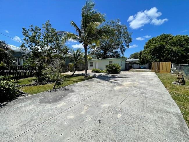 Foto del edificio - 119 NW 13th Ave