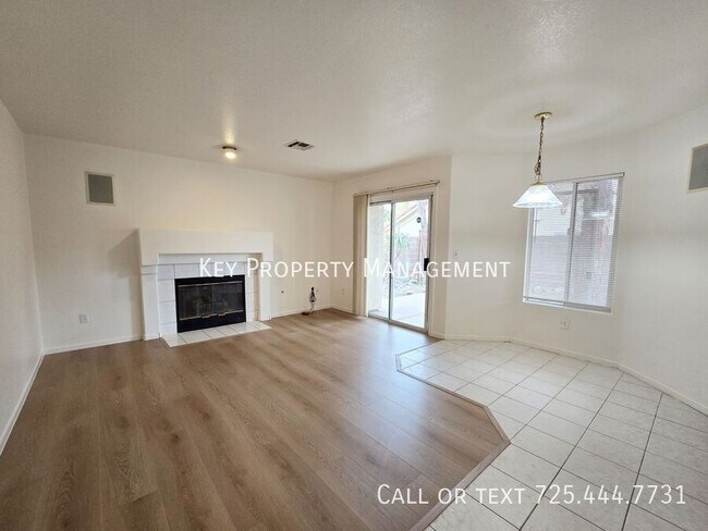 Foto del edificio - GORGEOUS 4 BEDROOM TWO-STORY IN SUMMERLIN ...