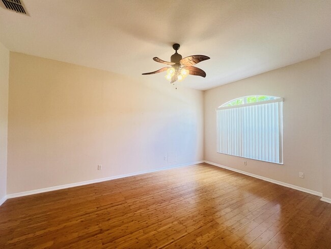 Building Photo - 1967 Edinborough Pl