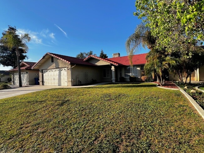 Foto del edificio - 516 Sun Rose Ave