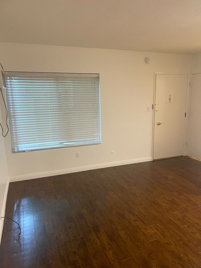 Building Photo - 710 N La Fayette Park Pl