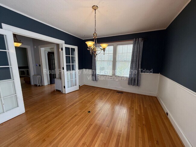 Foto del edificio - 340 W End Blvd