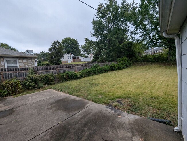 Foto del edificio - 1936 Alert Dr