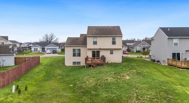 Foto del edificio - 15119 Whitaker Dr