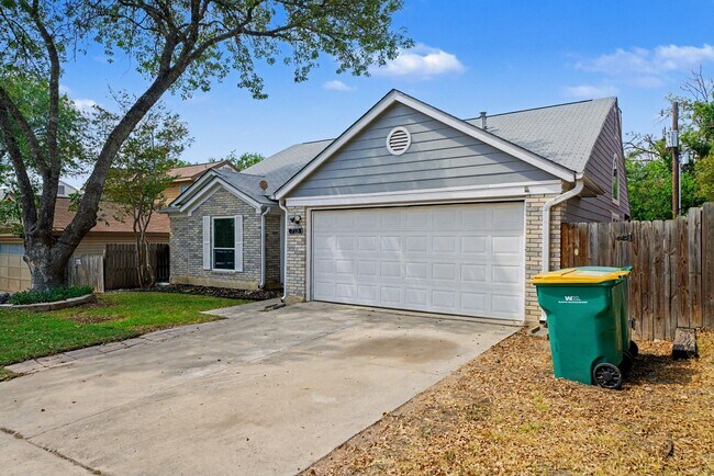 Foto del edificio - Great Home Near Randolph AFB - Realtor Com...