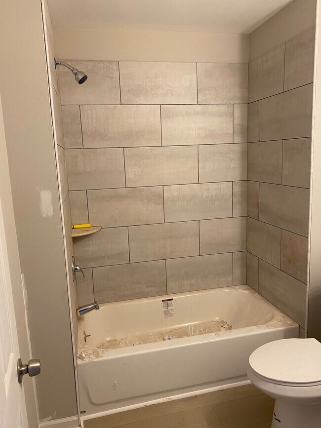 Photo - Large 3 bedroom in Germantown House