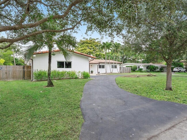 Foto del edificio - 7325 SW 105th Terrace