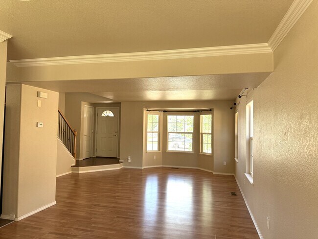 Foto del edificio - 15859 Bridle Ridge Dr