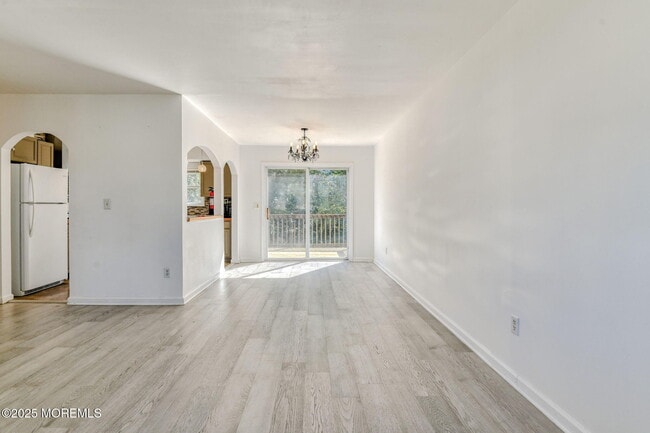 Building Photo - 204 Mill Creek Dr