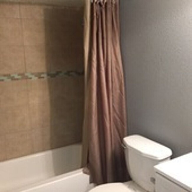 Foto del edificio - Pre Leasing for fall 2026! 5/3 in Medical District!