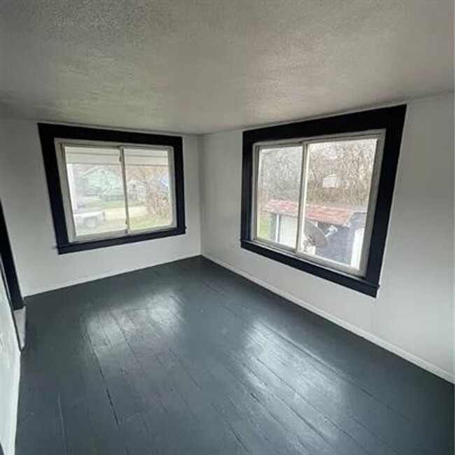 Building Photo - 3 BD/ 2 BA House for Rent in Cleveland!