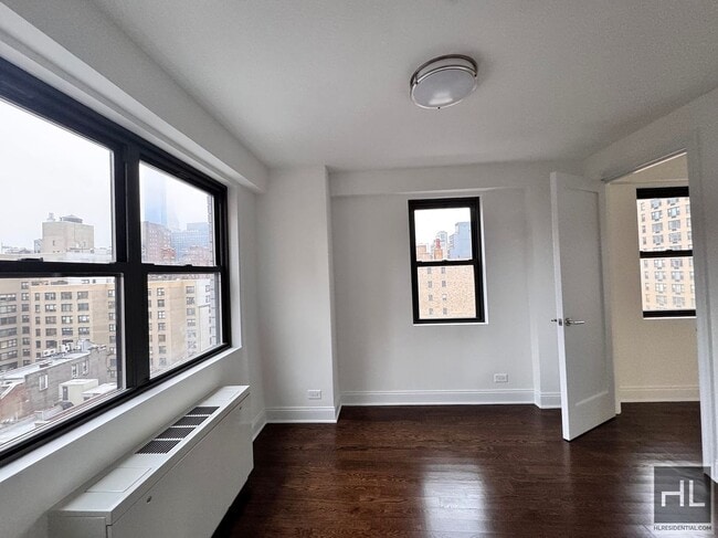 Building Photo - East 16 Avenue