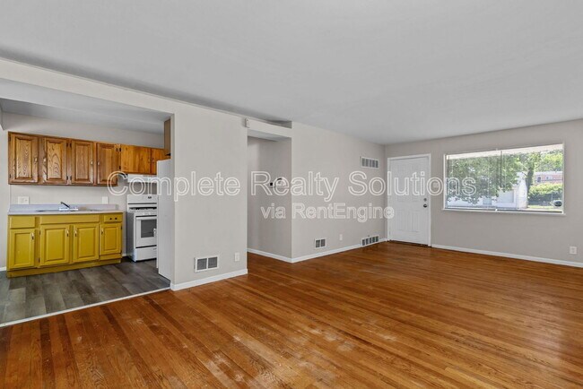Foto del edificio - 10721 Spring Garden Dr