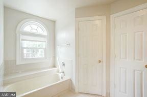 Building Photo - 5360 Sequoia Farms Dr