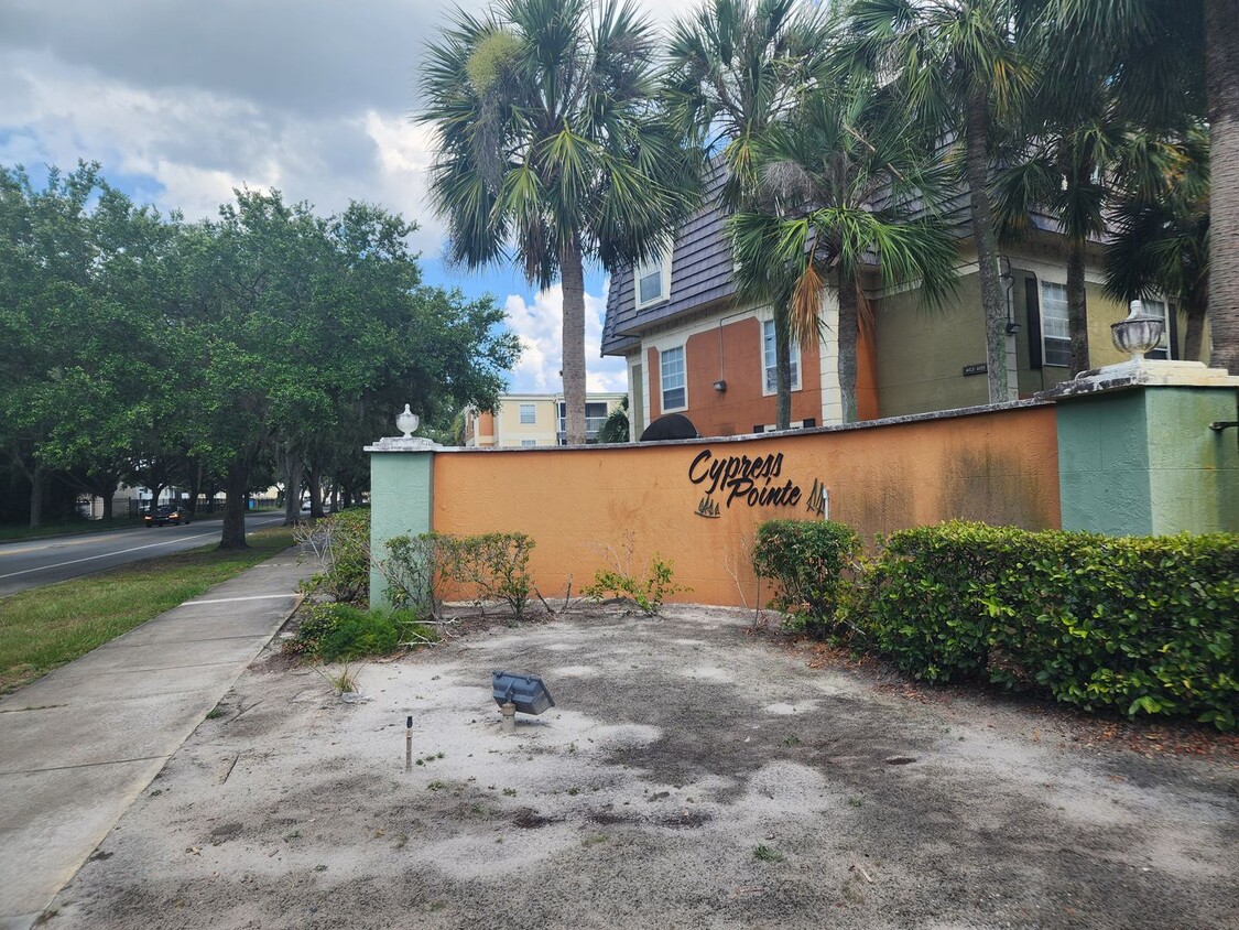 Primary Photo - Available Now : 2 Bedroom 2 Bath Condo