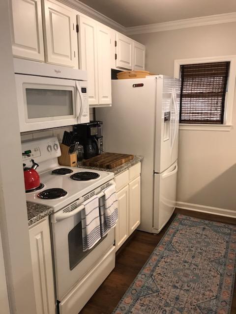 KITCHEN - 333 Circle Ave